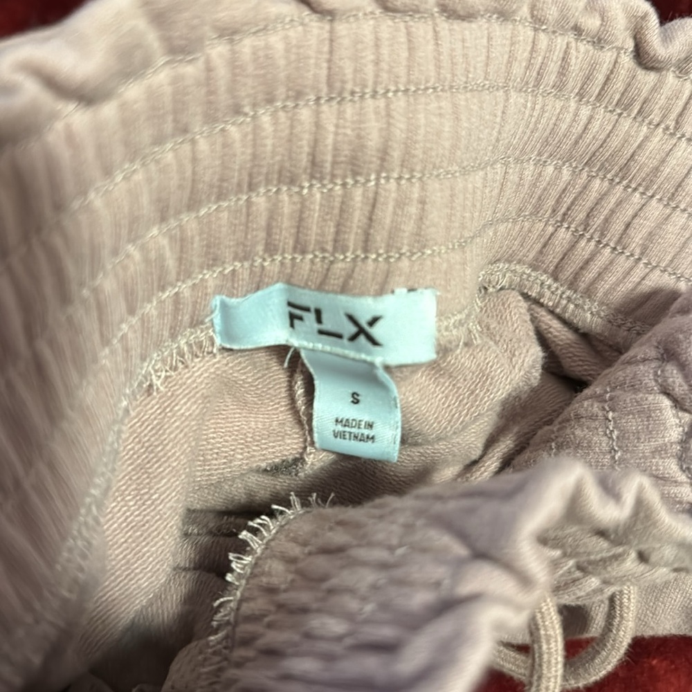 Sweatpants and Hoodie Set - Picture 5 of 9